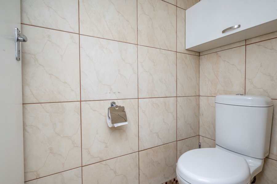 3 Bedroom Property for Sale in Clamhall Western Cape